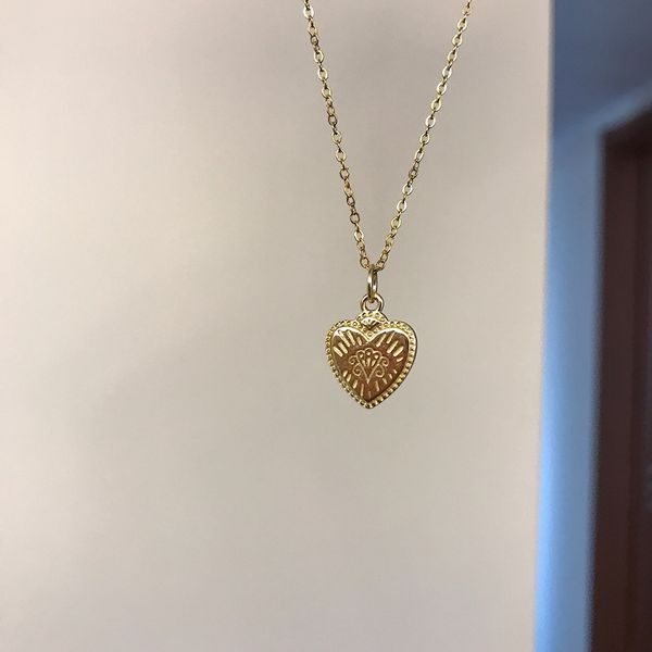 silvology 925 sterling silver творческий texture подвеска сердце для женщин элегантный шаблон фестиваль ожерелье chic ювелирные изделия, Blue;purple
silvology 925 sterling silver творческий texture подвеска сердце для женщин элегантный шаблон фестиваль ожерелье chic ювелирные изделия, Blue;purple