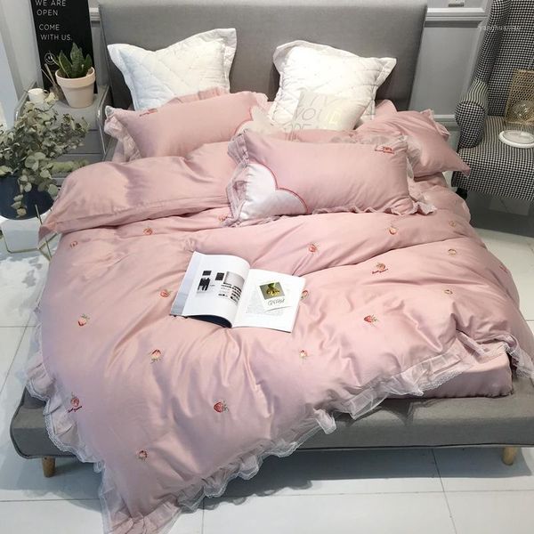 bedding sets pink princess 4pcs set full cotton quilt cover suitable cute bed sheet for girls women home textile gifts1
bedding sets pink princess 4pcs set full cotton quilt cover suitable cute bed sheet for girls women home textile gifts1