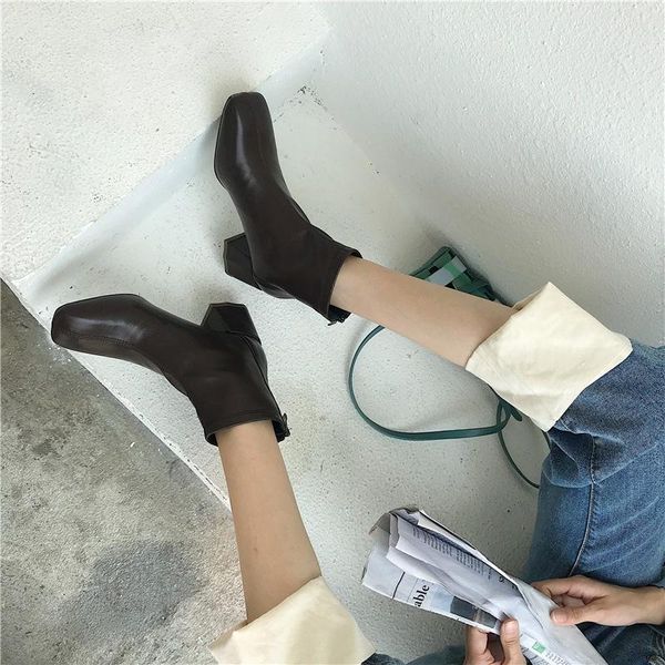 boots elegant commuter retro square head semi-high heeled soft leather ankle short women's shoes korean-sty lady -40, Black
boots elegant commuter retro square head semi-high heeled soft leather ankle short women's shoes korean-sty lady -40, Black