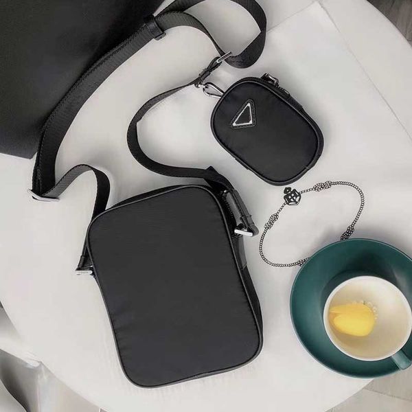 2021 designer messenger bag mens leather bag shoulder diagonal bag coin purse zipper wallet nylon material 2vh112
2021 designer messenger bag mens leather bag shoulder diagonal bag coin purse zipper wallet nylon material 2vh112