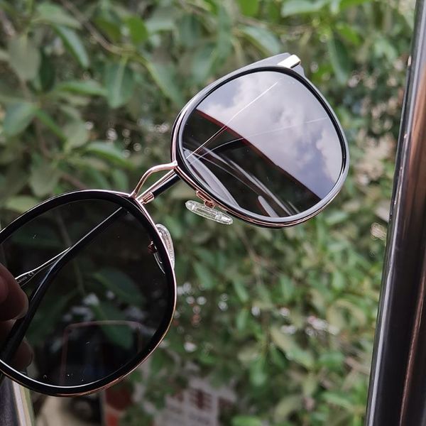 2021 korea black sun glass for women, White;black
2021 korea black sun glass for women, White;black