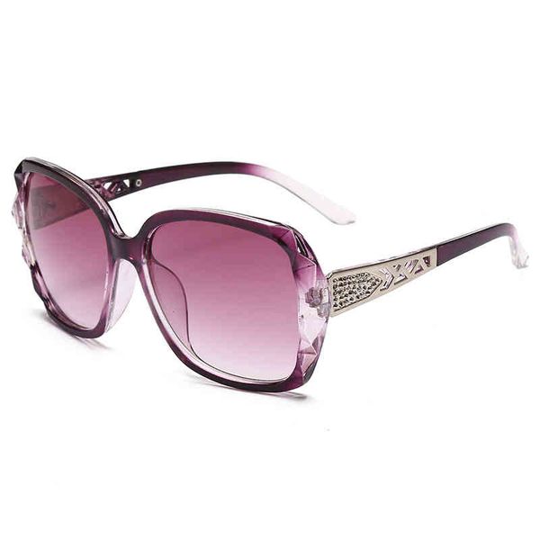 2021 new trendy large frame sunglass korean women's fashion sunglass driving and riding glass 5588s, White;black
2021 new trendy large frame sunglass korean women's fashion sunglass driving and riding glass 5588s, White;black