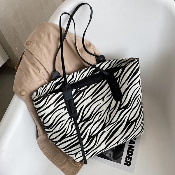large capacity canvas handbag zebra pattern shoulder bag ladies hand bags leopard casual tote shopping bag college girl book
large capacity canvas handbag zebra pattern shoulder bag ladies hand bags leopard casual tote shopping bag college girl book