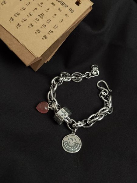 new s925 sterling silver strawberry english alphabet for female simple students new s925 sterling silver bracelet crystalstrawberry crystal, Golden;silver
new s925 sterling silver strawberry english alphabet for female simple students new s925 sterling silver bracelet crystalstrawberry crystal, Golden;silver