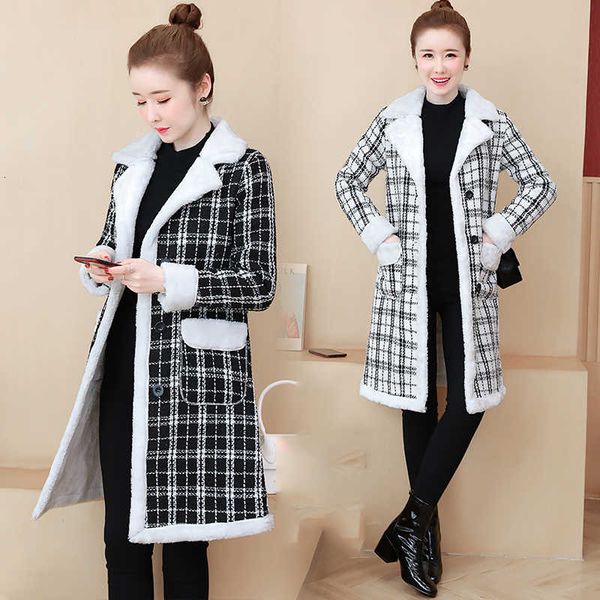 large size women lattice coat new autumn winter women's lambswool long outerwear plus veet plaid woolen coats 5xl, Black
large size women lattice coat new autumn winter women's lambswool long outerwear plus veet plaid woolen coats 5xl, Black