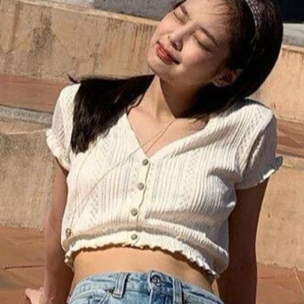 2020 white knit blouse new summer shirt women v neck strtech shirt short sleeve mini blouses fashion casual shirts elegant top
2020 white knit blouse new summer shirt women v neck strtech shirt short sleeve mini blouses fashion casual shirts elegant top
