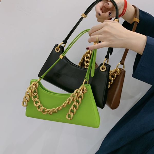 new frog in spring and summer crocodile leather single room portable fashion underarm bag
new frog in spring and summer crocodile leather single room portable fashion underarm bag
