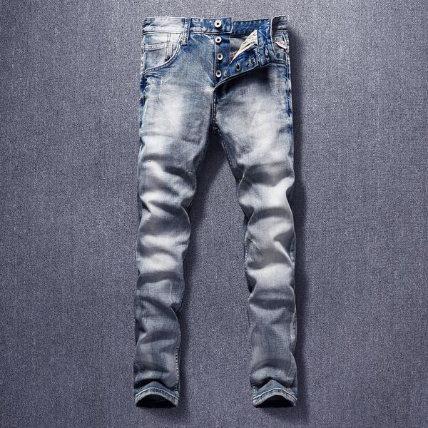 2021 new italian style fashion men jeans retro light blue casual classical buttons denim pants vintage designer trousers k2d4
2021 new italian style fashion men jeans retro light blue casual classical buttons denim pants vintage designer trousers k2d4