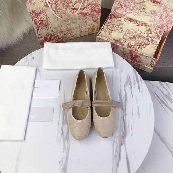 2020 new dress shoes luxury designer design flat shoes daily office wear a variety of colors optional gvsx21, Black
2020 new dress shoes luxury designer design flat shoes daily office wear a variety of colors optional gvsx21, Black