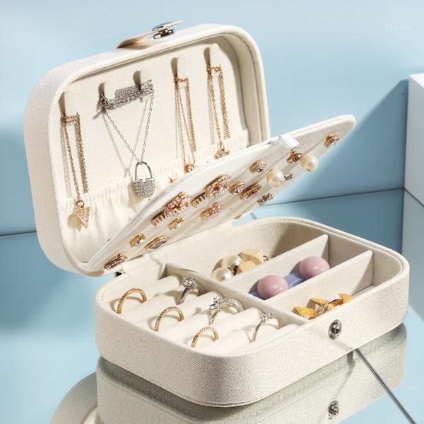 spot double-layer jewelry jewelry storage box korean earring ring flannel jewelry box1
spot double-layer jewelry jewelry storage box korean earring ring flannel jewelry box1