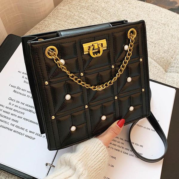 women shoulder bag luxury handbag women bags designer diamond metal chain shoulder purse lady leather crossbody bag
women shoulder bag luxury handbag women bags designer diamond metal chain shoulder purse lady leather crossbody bag