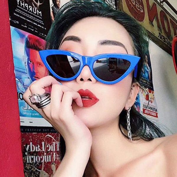 retro ladies women cat eye sunglasses red blue eyewear plastic sun glasses oculos de sol feminino lunette soleil
retro ladies women cat eye sunglasses red blue eyewear plastic sun glasses oculos de sol feminino lunette soleil