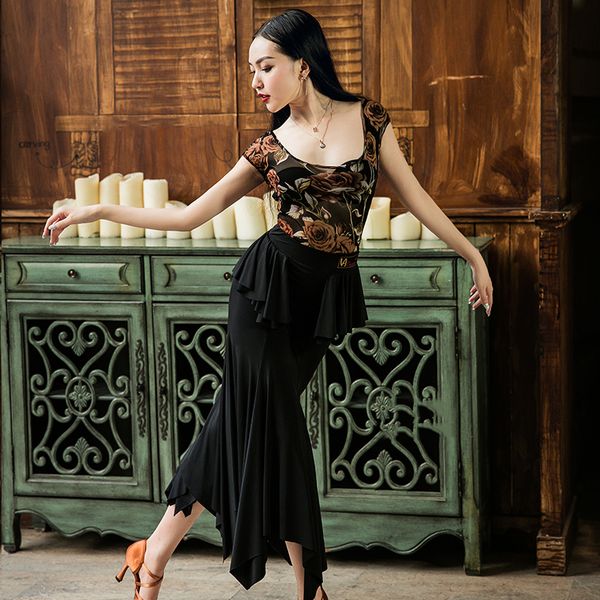 mesh latin dance clothes floral stage costume salsa outfit latina ballroom practice wear tap dance wear designer clothing jl1722, Black;red
mesh latin dance clothes floral stage costume salsa outfit latina ballroom practice wear tap dance wear designer clothing jl1722, Black;red