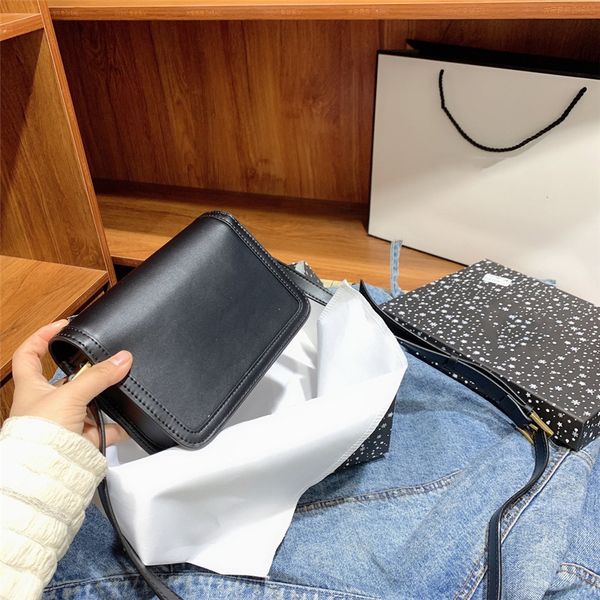 оптово-женщины плечо tofu сумки новые моды английский капитал повседневная тема письмо литература и хит хит цвет холст handtofu сумки, lb17 
оптово-женщины плечо tofu сумки новые моды английский капитал повседневная тема письмо литература и хит хит цвет холст handtofu сумки, lb17