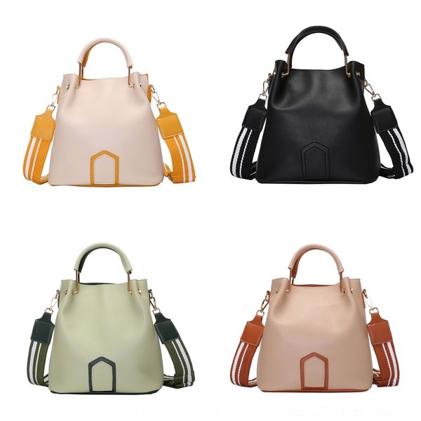 ixlxa 2020 new shoulder style fashion bucket bucket s2p7e package postman women's spu package korean bag women's messenger bag pos
ixlxa 2020 new shoulder style fashion bucket bucket s2p7e package postman women's spu package korean bag women's messenger bag pos