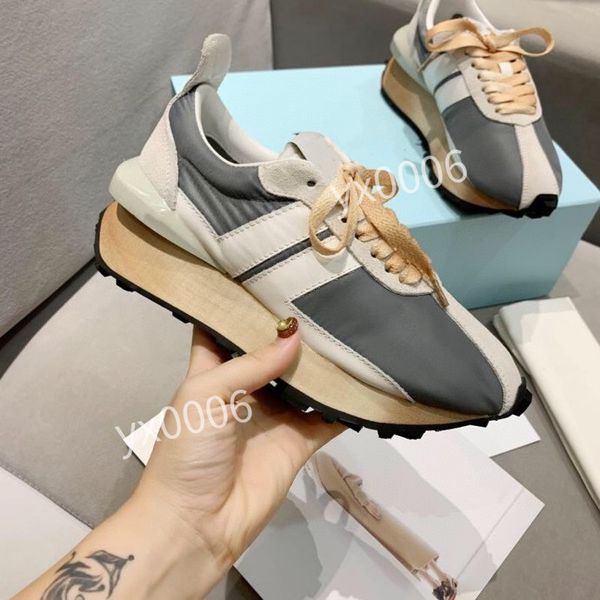 2022 spring and autumn small white 35-44 shoes women's new high canvas shoes girls' fashion vulcanized casua ly211128, Red;white
2022 spring and autumn small white 35-44 shoes women's new high canvas shoes girls' fashion vulcanized casua ly211128, Red;white