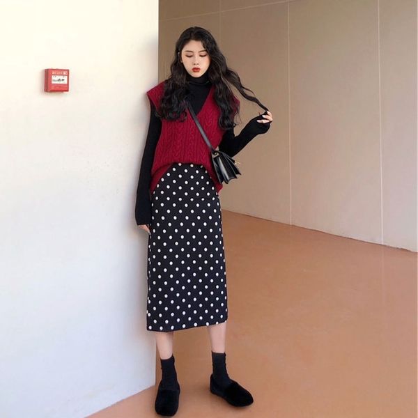 autumn and winter suit women 2020 new fashion knitwear long skirt knitted shirt korean online red playful knitwear with medium length skirt, Gray
autumn and winter suit women 2020 new fashion knitwear long skirt knitted shirt korean online red playful knitwear with medium length skirt, Gray
