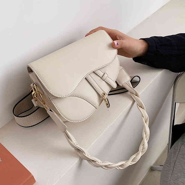 2022 factory outlet simple texture small women's korean version one shoulder messenger fashion net red bag knep
2022 factory outlet simple texture small women's korean version one shoulder messenger fashion net red bag knep