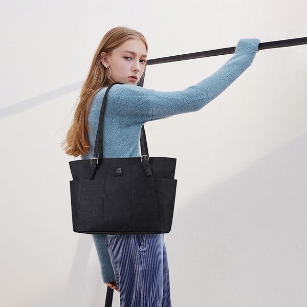 wholesale bag female casual solid color pu bag autumn and winter fashion trend ladies shoulder bag korean handbag ing
wholesale bag female casual solid color pu bag autumn and winter fashion trend ladies shoulder bag korean handbag ing