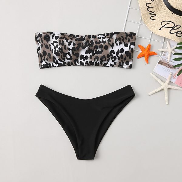 2020 new bikini two piece digital printing flat chest bag double face suit triangle pants swimsuit, White;black
2020 new bikini two piece digital printing flat chest bag double face suit triangle pants swimsuit, White;black