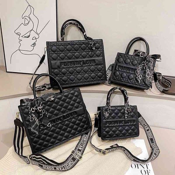 2022 latest handbag factory store texture single shoulder popular large capacity geling
2022 latest handbag factory store texture single shoulder popular large capacity geling