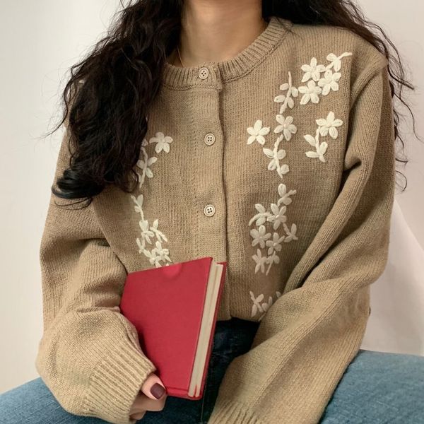 2020 осенью новый пальто sweaterembroidered sweaterfashion женской одежды ротанг цветок вышивка высокая талия трикотажной круглой шея кардиг, White;black
2020 осенью новый пальто sweaterembroidered sweaterfashion женской одежды ротанг цветок вышивка высокая талия трикотажной круглой шея кардиг, White;black