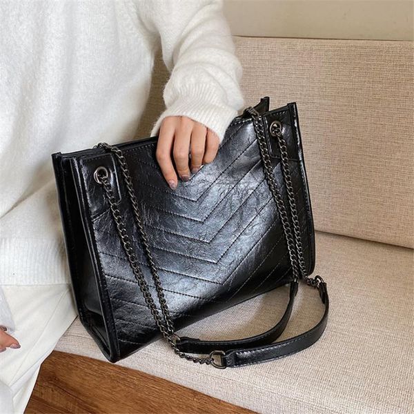 large bag women's autumn and winter 2020 new one shoulder versatile fashion capacity women's chain messenger bag
large bag women's autumn and winter 2020 new one shoulder versatile fashion capacity women's chain messenger bag