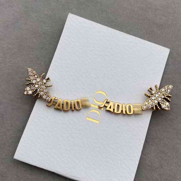 the new 74% off dijia new letter bee full diamond women's fashion s925 silver needle earringsswc7, Golden
the new 74% off dijia new letter bee full diamond women's fashion s925 silver needle earringsswc7, Golden