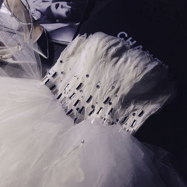 Robe de soiree 2021 Ball Gown Princess Strapless vestido de festa longo feather short design bouquet prom dresses evening dress
Robe de soiree 2021 Ball Gown Princess Strapless vestido de festa longo feather short design bouquet prom dresses evening dress