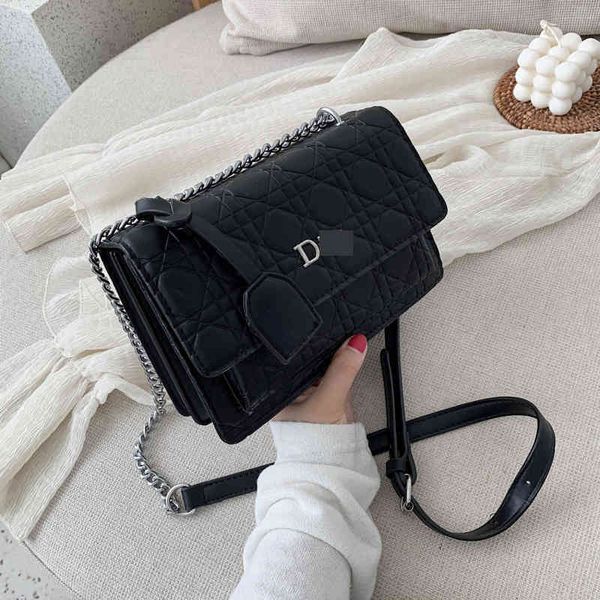 2022 factory wholesale new bag women's bag new simple and fashionable embroidered thread single shoulder messenger chain s small square
2022 factory wholesale new bag women's bag new simple and fashionable embroidered thread single shoulder messenger chain s small square