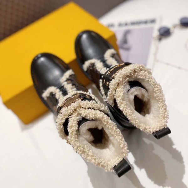classics winter snow boots real fur slides leather waterproof warm knee high boot fashion booties with box by shoe10 45, Black
classics winter snow boots real fur slides leather waterproof warm knee high boot fashion booties with box by shoe10 45, Black