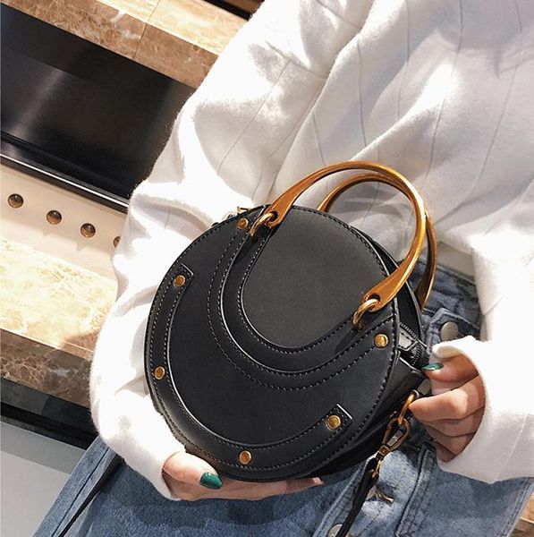круглые ladies pu crossbody мешок маленькие девочки сумка корейский плеча сумку
круглые ladies pu crossbody мешок маленькие девочки сумка корейский плеча сумку