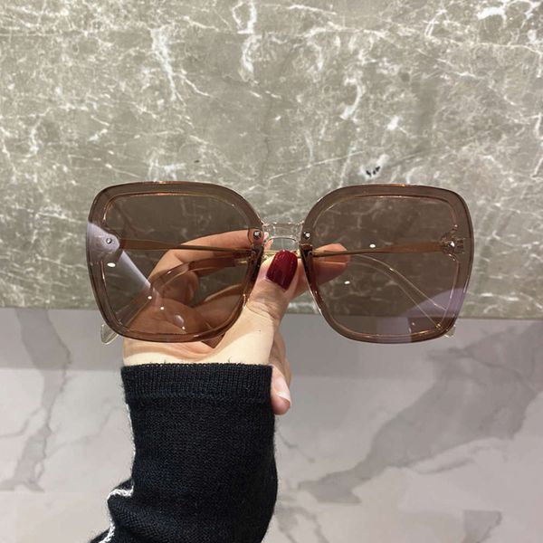 box 2021 new round face big thin sunglasses women's net red gradient polarized sunglasses, White;black
box 2021 new round face big thin sunglasses women's net red gradient polarized sunglasses, White;black