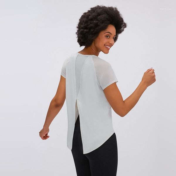 yoga outfits sport quick dry short sleeve vest women shirts breathable ladies running mesh back workout clothes breathable1, White;red
yoga outfits sport quick dry short sleeve vest women shirts breathable ladies running mesh back workout clothes breathable1, White;red