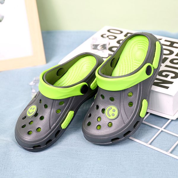 202020summer new childrens hole shoes baby soft bottom closed toe slippers boys and girls non-slip beach shoes, Black;grey
202020summer new childrens hole shoes baby soft bottom closed toe slippers boys and girls non-slip beach shoes, Black;grey