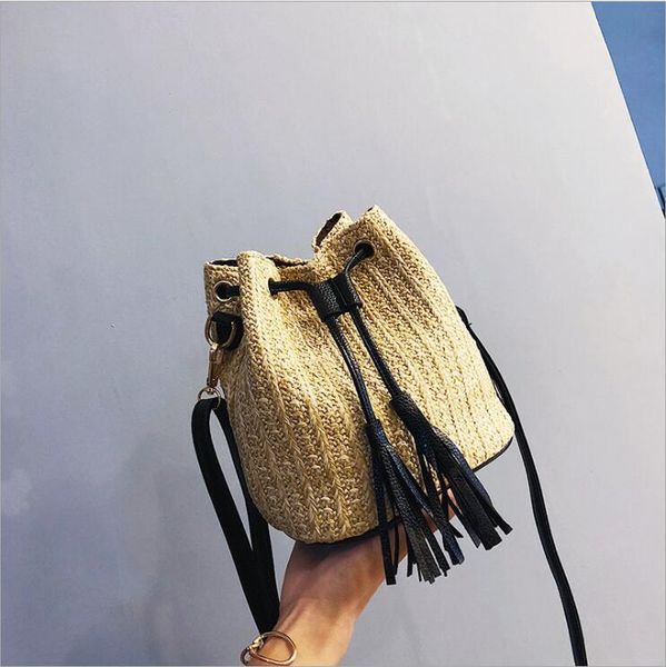 2020 новой кисточка мешки плеча девушка pu кожаные соломы стиль женщина crossbody сумка твердой моды drawstring женской сумка
2020 новой кисточка мешки плеча девушка pu кожаные соломы стиль женщина crossbody сумка твердой моды drawstring женской сумка