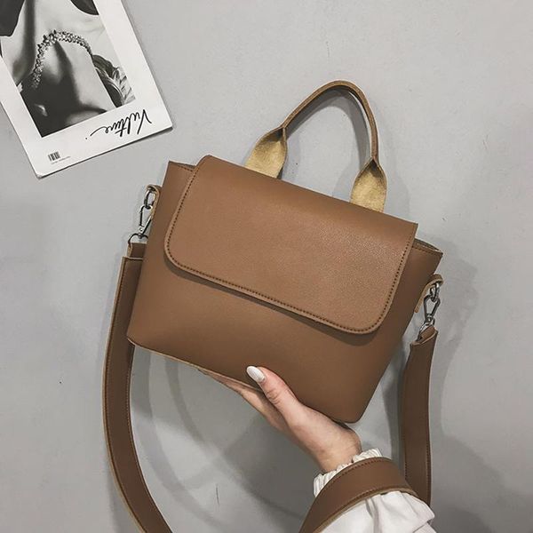 cross body 2021 vintage flap shoulder bag women pu leather handbag simple crossbody designer lady messenger purse sac
cross body 2021 vintage flap shoulder bag women pu leather handbag simple crossbody designer lady messenger purse sac