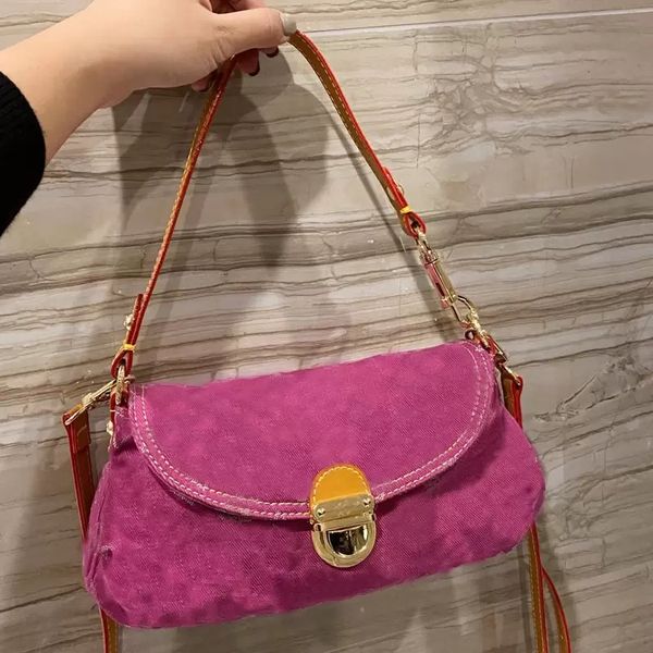 denim jeans shoulder bag women tote handbag purse old flower print camera bag cowboy crossbody bags detchable strap flap messenger bags new, Black;red
denim jeans shoulder bag women tote handbag purse old flower print camera bag cowboy crossbody bags detchable strap flap messenger bags new, Black;red