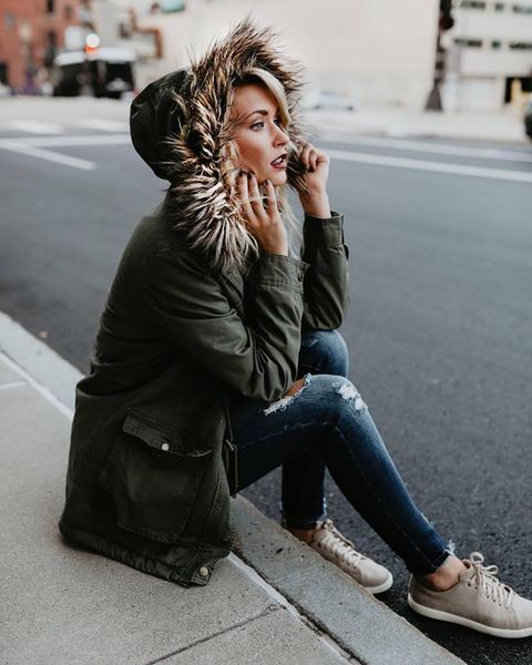 new independent station popular autumn and winter big fur collar hooded cotton jacket, Black;brown
new independent station popular autumn and winter big fur collar hooded cotton jacket, Black;brown