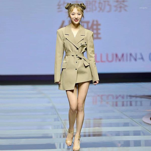 coat runway autumn winter new women's fashion party office casual vintage elegant chic irregular lapel suit jacket1, Black;white
coat runway autumn winter new women's fashion party office casual vintage elegant chic irregular lapel suit jacket1, Black;white