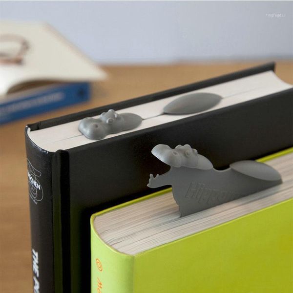 bookmark 24 pcs/lot creative hippo cartoon animal book marks clip promotion stationery gift office school supplies1
bookmark 24 pcs/lot creative hippo cartoon animal book marks clip promotion stationery gift office school supplies1