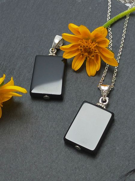 chutang black agate necklace simple fashion jade marrow sweater chain smooth and safe brand pendant women's style, Silver
chutang black agate necklace simple fashion jade marrow sweater chain smooth and safe brand pendant women's style, Silver