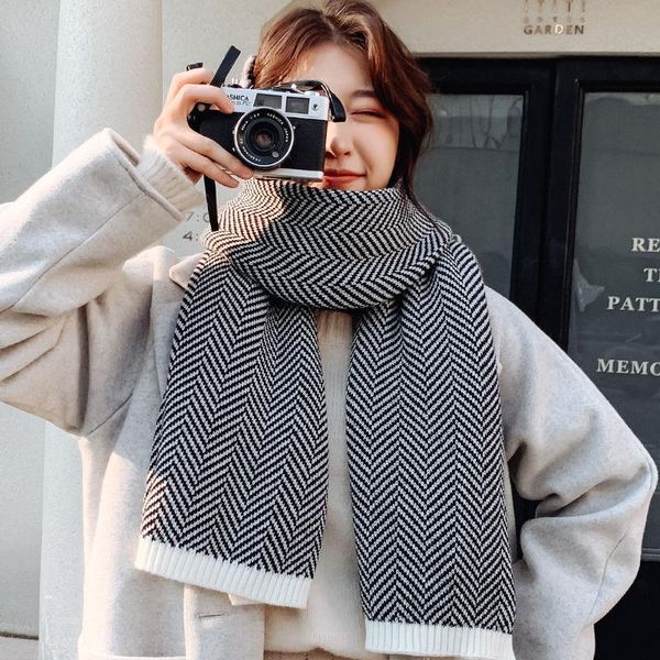 2020 autumn and winter new striped women's scarf thickening warm fashion 100 breathable comfort, Blue;gray
2020 autumn and winter new striped women's scarf thickening warm fashion 100 breathable comfort, Blue;gray