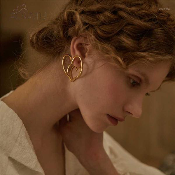 woogge lovely multiple heart modelling art cutout profile big studs earrings for women romantic hollow out line metal earring1, Golden;silver
woogge lovely multiple heart modelling art cutout profile big studs earrings for women romantic hollow out line metal earring1, Golden;silver
