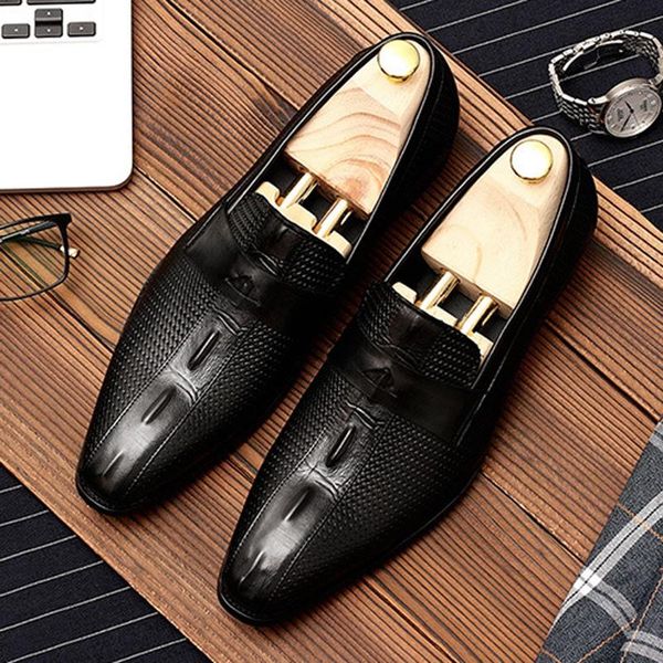 fashion pointed toe slip on man casual shoes genuine leather pattern loafers handmade comfortable men's formal dress flats dm170, Black
fashion pointed toe slip on man casual shoes genuine leather pattern loafers handmade comfortable men's formal dress flats dm170, Black