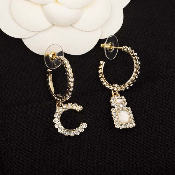 2022 charm drop earring with diamond and white color crystal beads for women wedding jewelry gift have box stamp ps7177, Golden
2022 charm drop earring with diamond and white color crystal beads for women wedding jewelry gift have box stamp ps7177, Golden