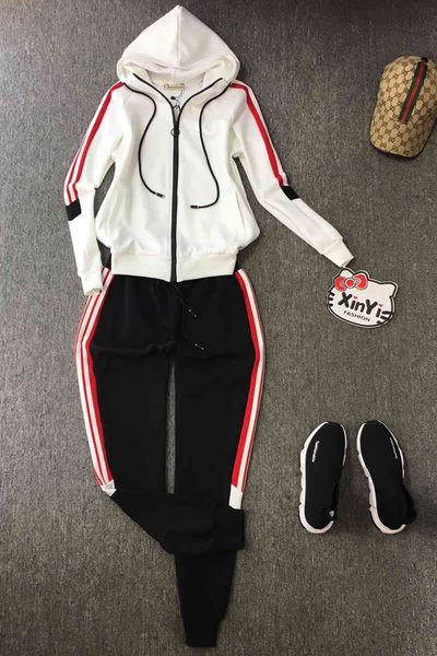 2022 factory wholesale new model early autumn leisure pure cotton sportswear high-end women's two-piece set loose large size fashion, Black
2022 factory wholesale new model early autumn leisure pure cotton sportswear high-end women's two-piece set loose large size fashion, Black