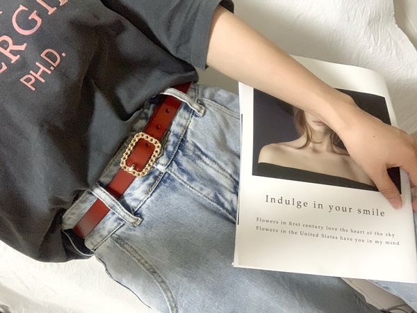 korean new versatile inswind women with jeans and skirt fashion pure leather belt decoration, Black;brown
korean new versatile inswind women with jeans and skirt fashion pure leather belt decoration, Black;brown