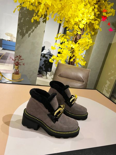 winter 2022 fashion personality water drill snow boots women add fleece cotton shoes fur one comfortable and warm -k079, Black
winter 2022 fashion personality water drill snow boots women add fleece cotton shoes fur one comfortable and warm -k079, Black