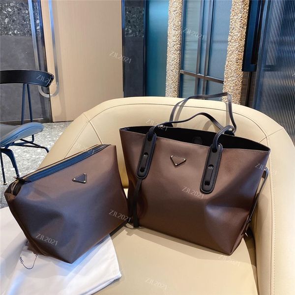 one shoulder luxurys designers bags totes son mother tote bag shopping bags a small bag can be slung across the body
one shoulder luxurys designers bags totes son mother tote bag shopping bags a small bag can be slung across the body